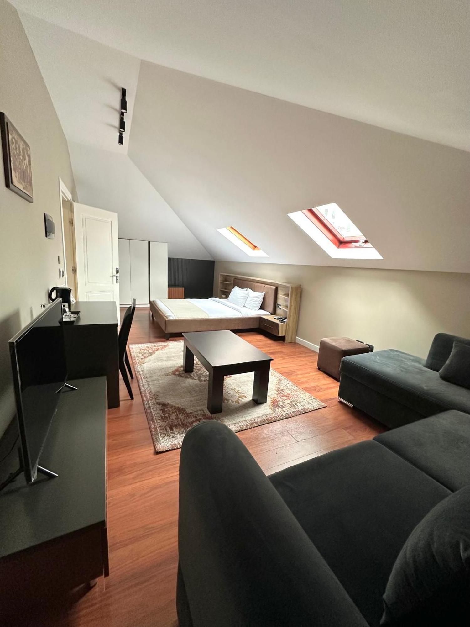 Monun Boutique Hotel Τίρανα Εξωτερικό φωτογραφία