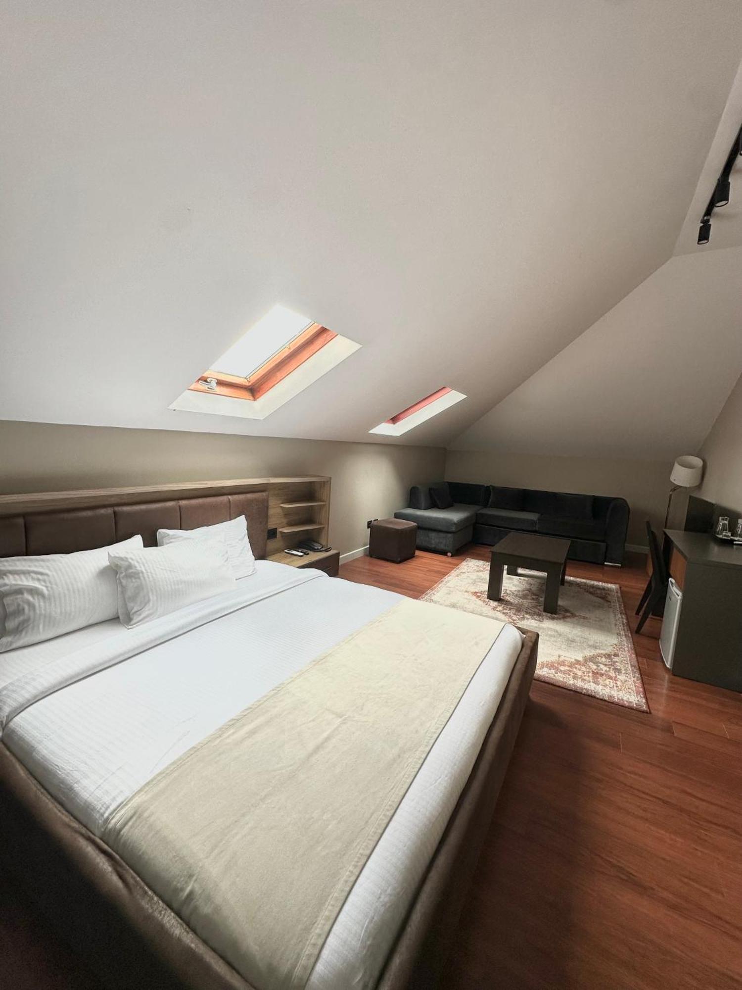 Monun Boutique Hotel Τίρανα Εξωτερικό φωτογραφία