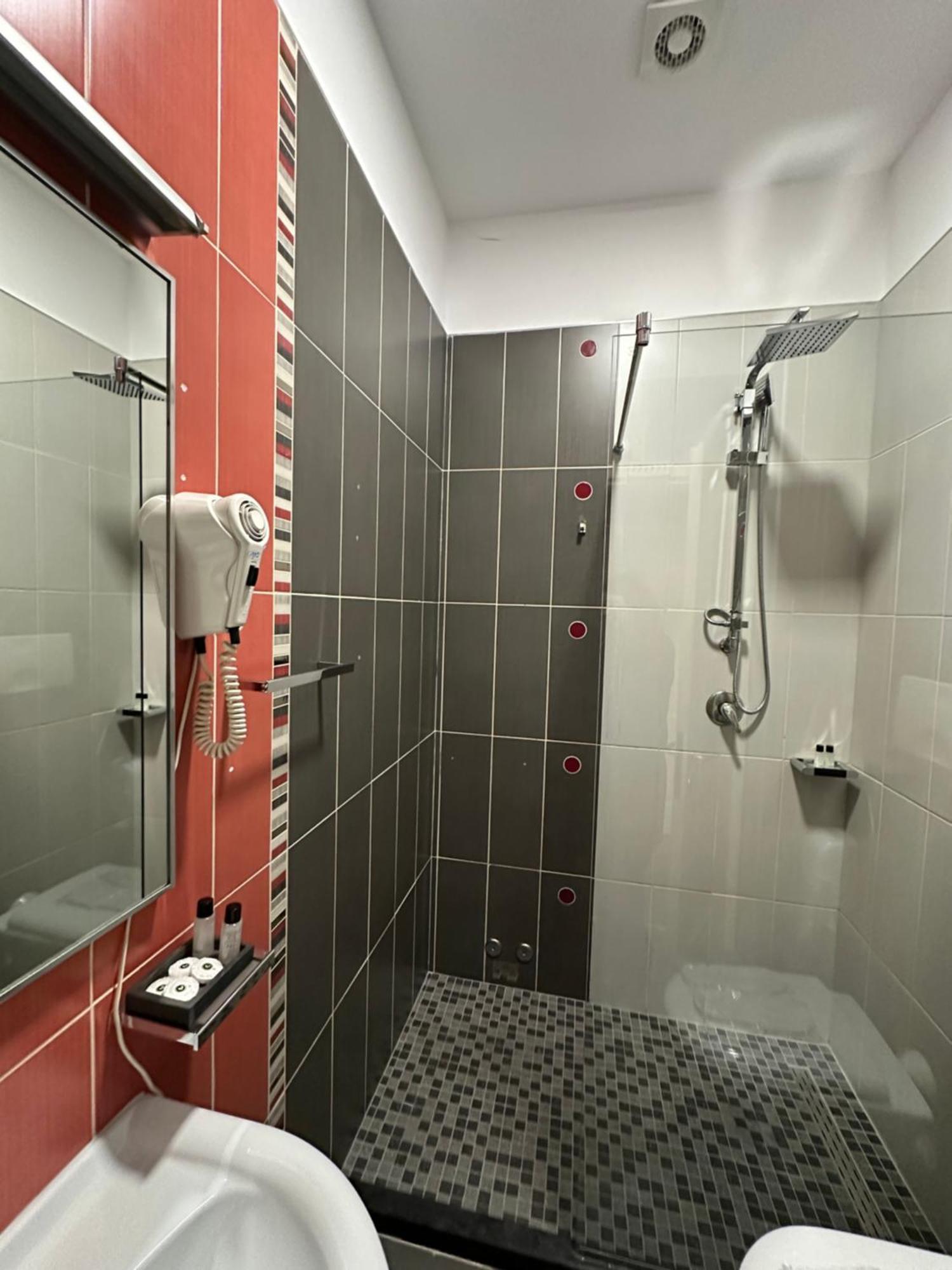 Monun Boutique Hotel Τίρανα Εξωτερικό φωτογραφία